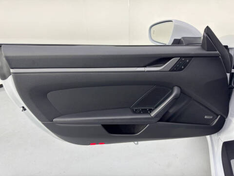 2025 Porsche 911 Carrera