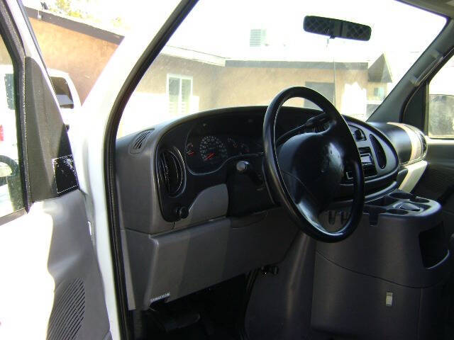 2001 Ford E-Series E-350 SD