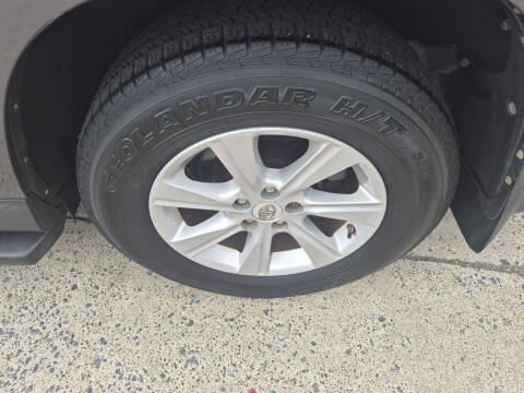 2011 Toyota Highlander SE