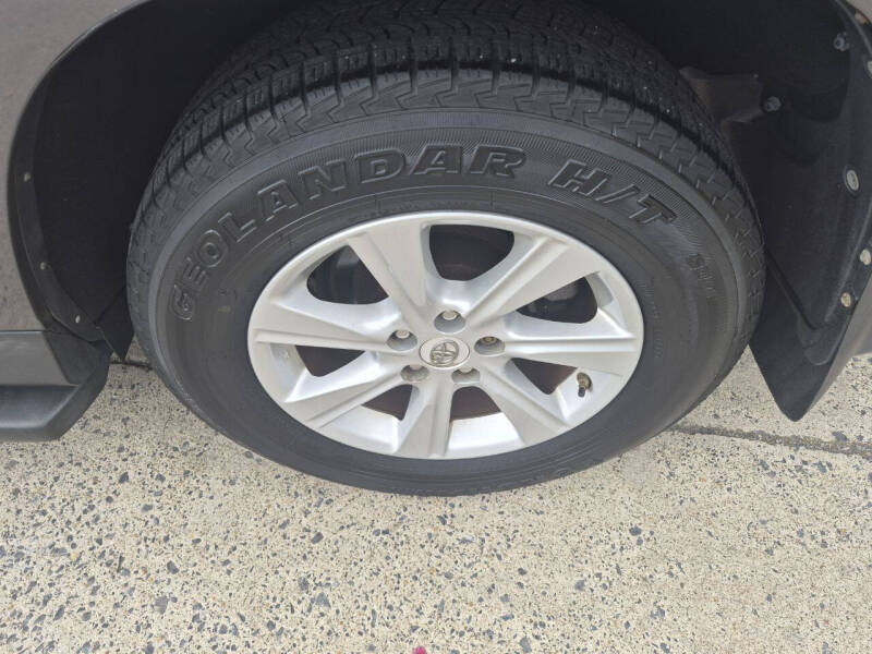 2011 Toyota Highlander SE