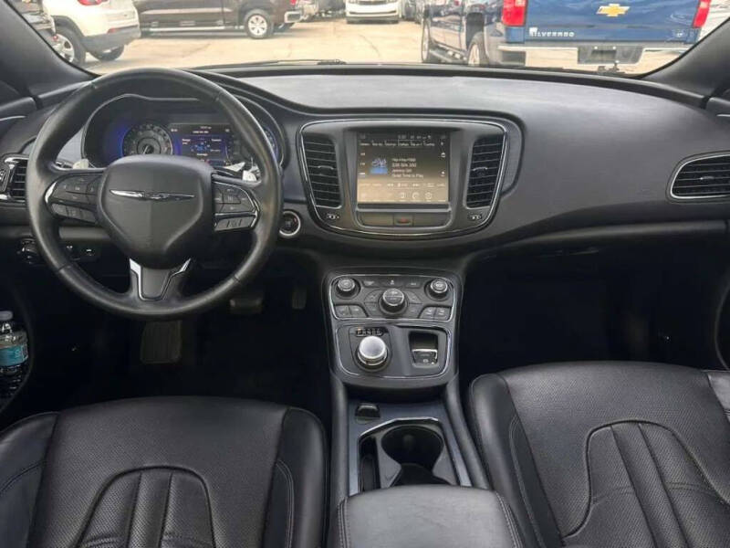 2015 Chrysler 200 S