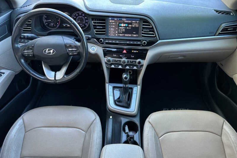 2020 Hyundai Elantra