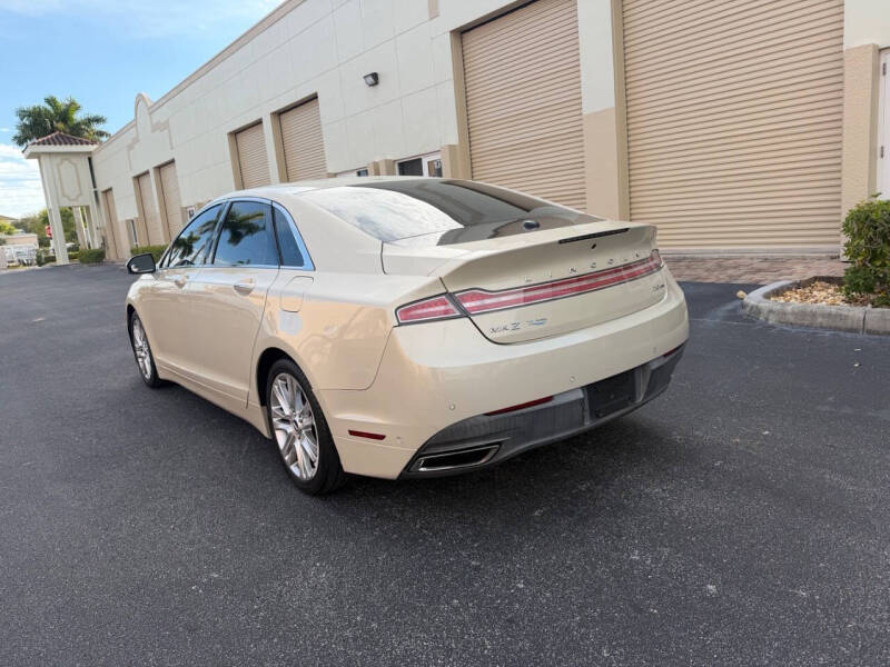 2014 Lincoln MKZ