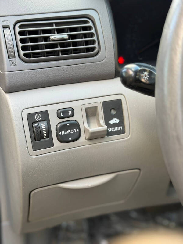 2006 Toyota Corolla LE