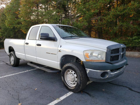 2006 Dodge Ram Pickup 3500 for sale at GEORGIA AUTO DEALER LLC in Buford GA