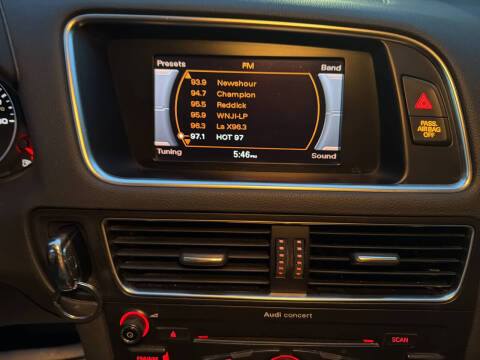 2011 Audi Q5 2.0T quattro Premium Plus