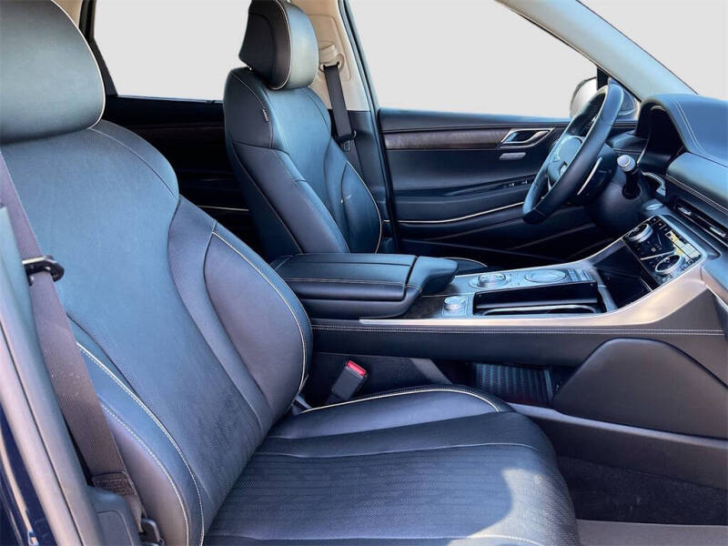 2022 Genesis GV80 2.5T