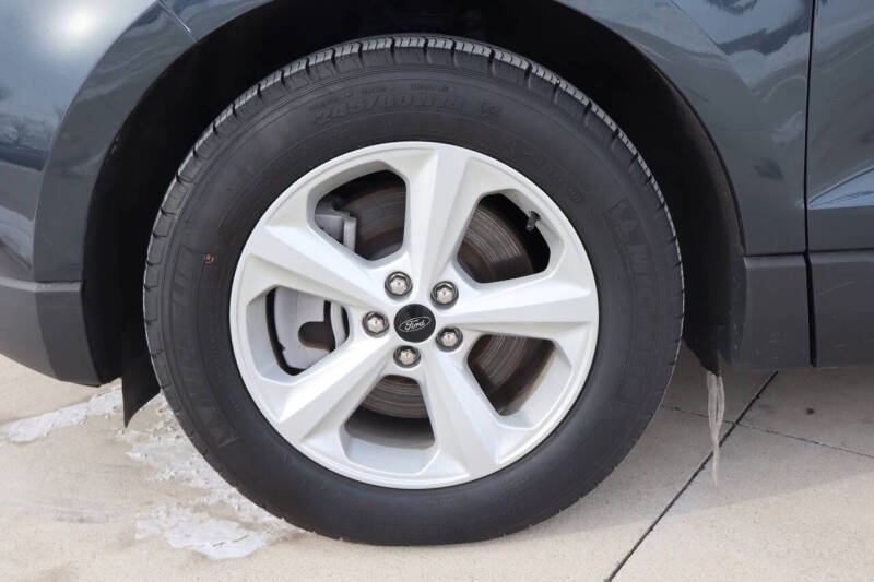 2023 Ford Edge SE