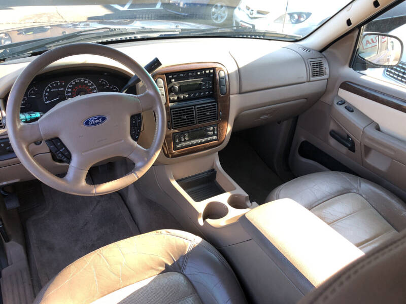 2002 Ford Explorer Eddie Bauer photo 7