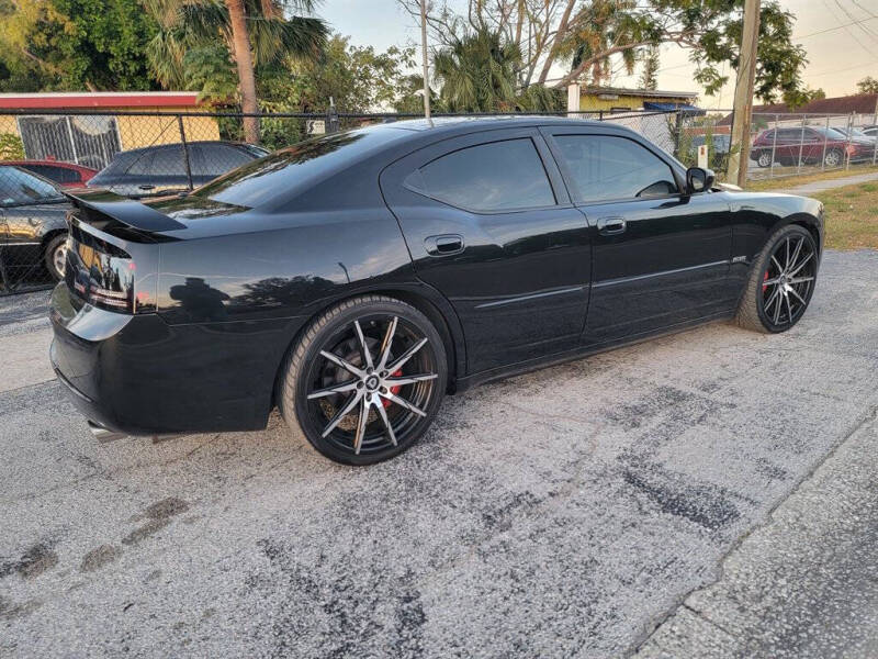 2007 Dodge Charger SRT-8