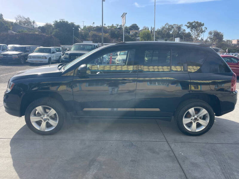 2016 Jeep Compass Sport photo 6