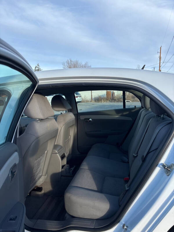 2010 Chevrolet Malibu 1LT photo 12