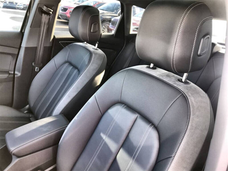 2024 Audi Q4 e-tron quattro Premium Plus 55