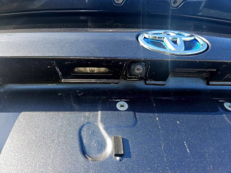 2016 Toyota Prius Three Touring