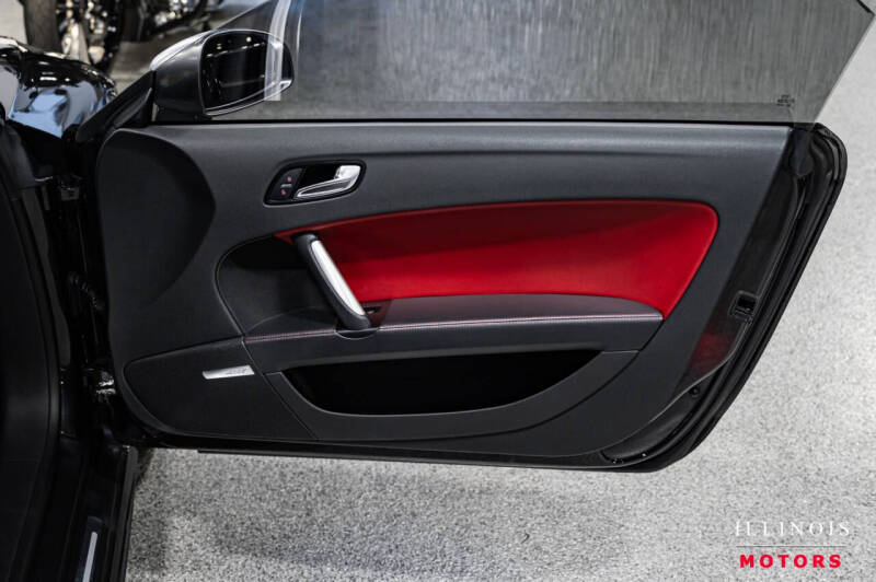 2011 Audi TTS 2.0T quattro Prestige