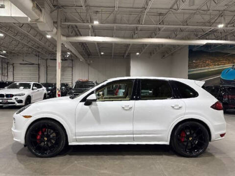 2013 Porsche Cayenne GTS