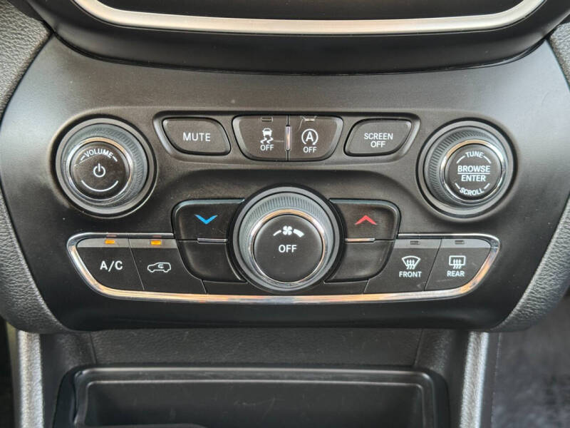 2019 Jeep Cherokee Latitude