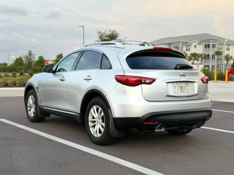 2011 Infiniti FX35