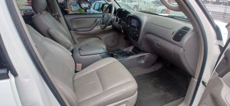 2006 Toyota Sequoia SR5