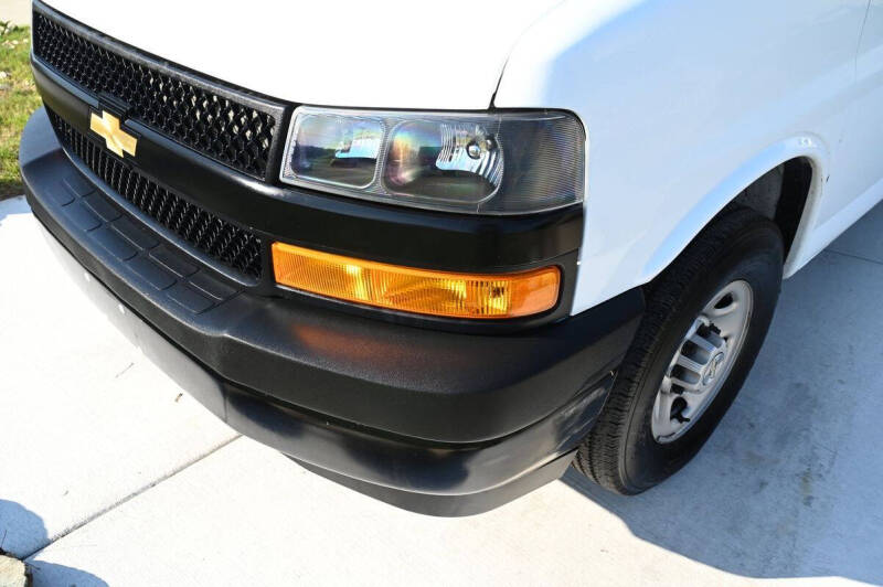 2023 Chevrolet Express 2500