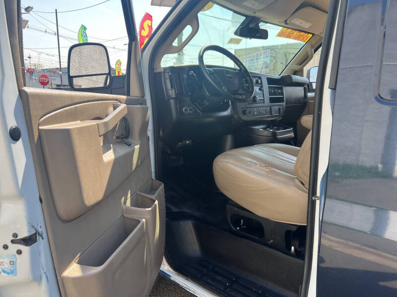 2021 GMC Savana 3500