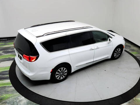2020 Chrysler Pacifica Touring L Plus