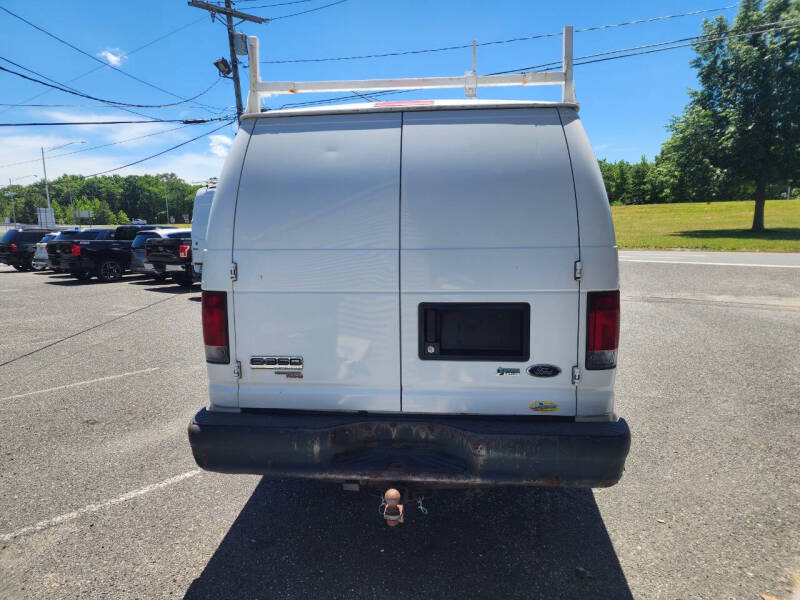 2011 Ford E-Series E-350 SD