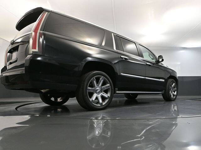 2017 Cadillac Escalade ESV Luxury