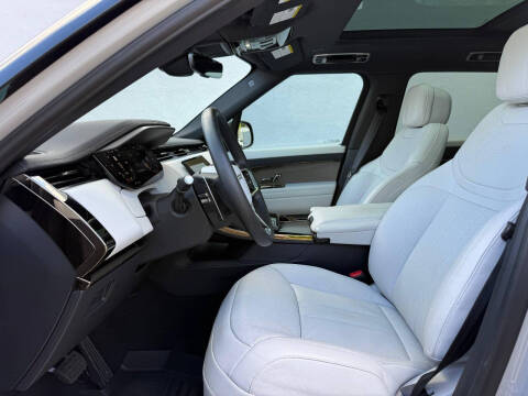 2025 Land Rover Range Rover Sport P360 SE