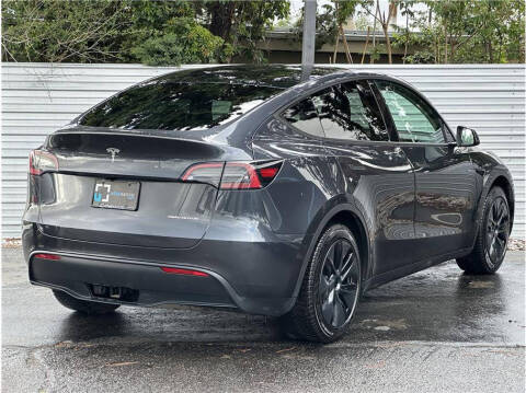 2025 Tesla Model Y Long Range