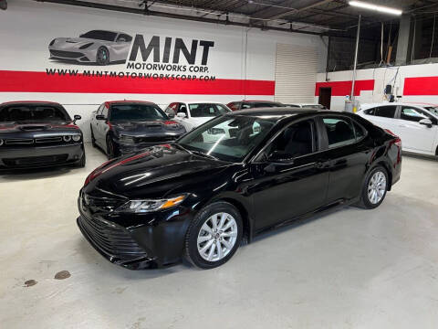 2019 Toyota Camry for sale at MINT MOTORWORKS in Addison IL