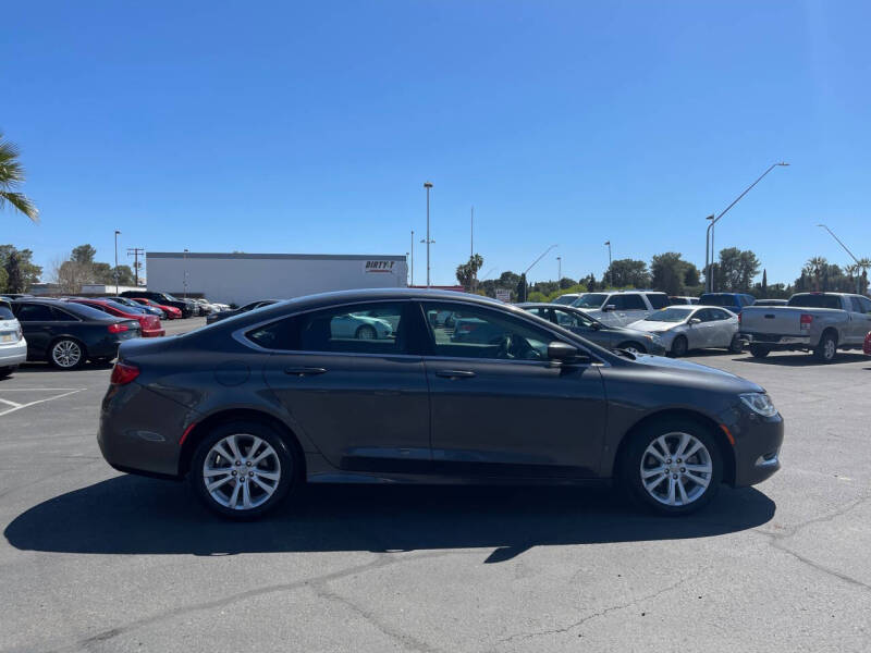 2016 Chrysler 200 Limited