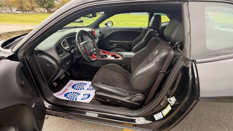 2018 Dodge Challenger 392 HEMI Scat Pack Shaker