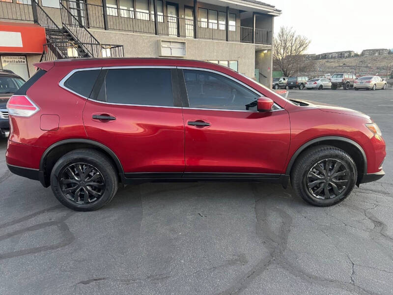 2016 Nissan Rogue SV