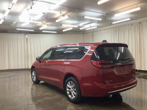 2027 Chrysler Pacifica Limited