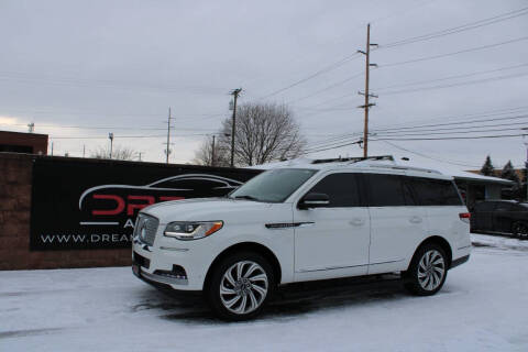 2022 Lincoln Navigator for sale at Dream Auto Group in Shelby Township MI