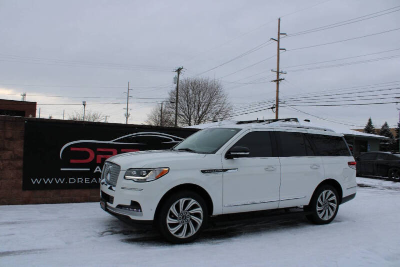 2022 Lincoln Navigator for sale at Dream Auto Group in Shelby Township MI