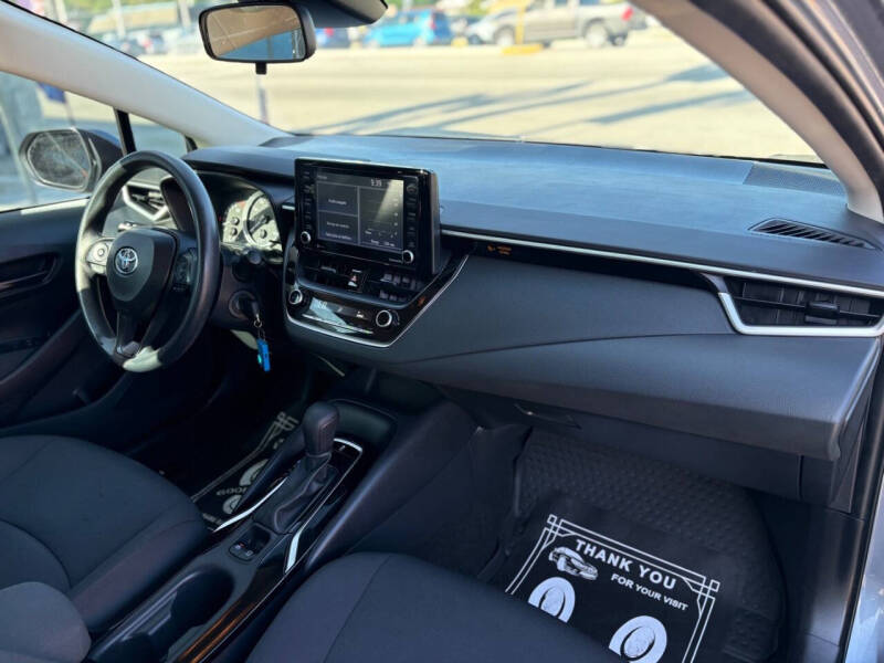2022 Toyota Corolla LE