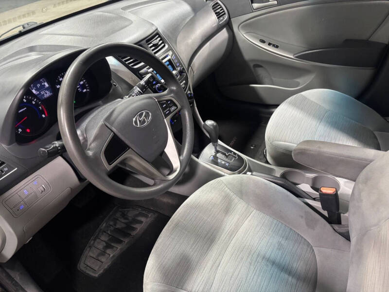 2016 Hyundai Accent SE