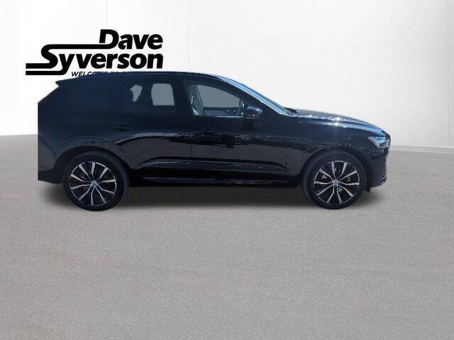 2023 Volvo XC60 B5 Plus Dark Theme