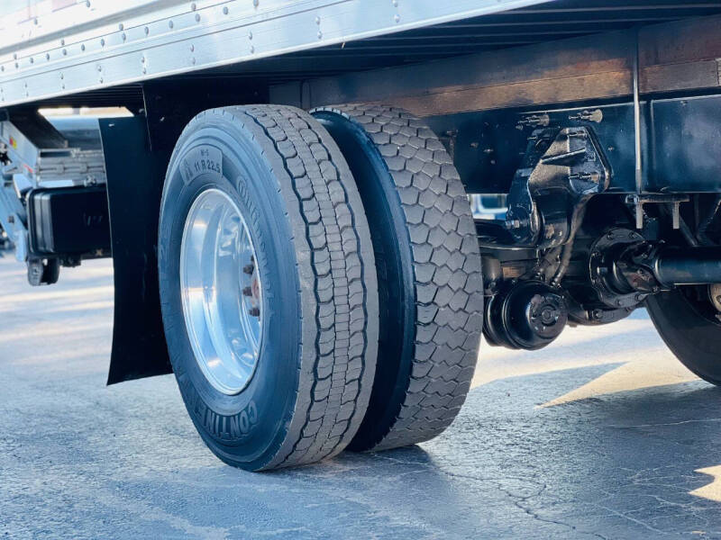 2020 Hino 258A