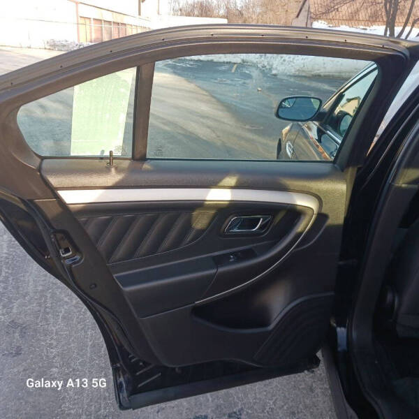 2017 Ford Taurus SEL