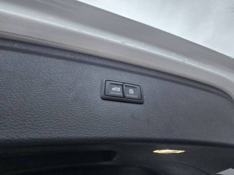 2018 Audi Q5 2.0T quattro Premium Plus