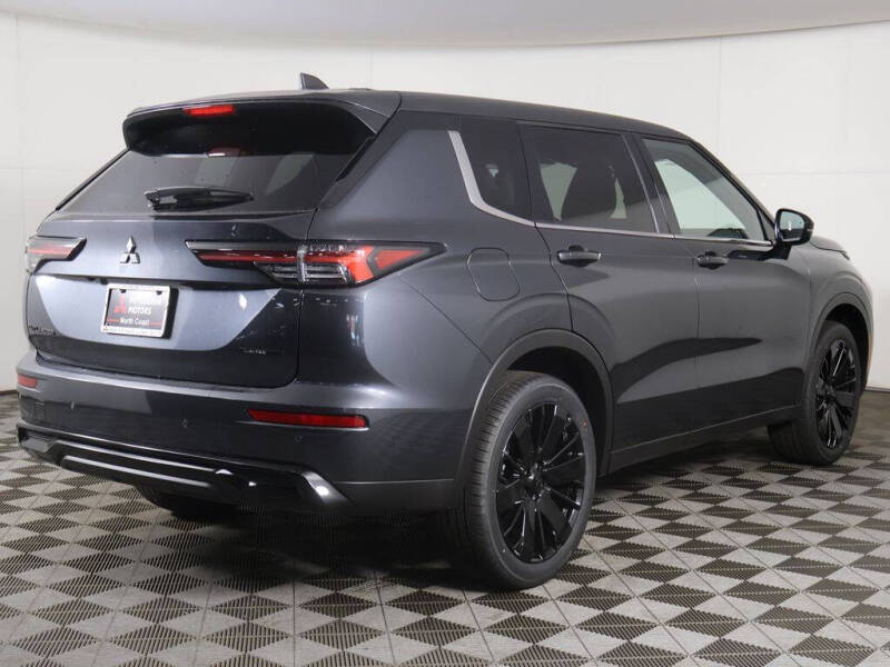 2026 Mitsubishi Outlander LE