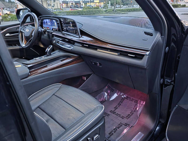 2023 Cadillac Escalade Premium Luxury