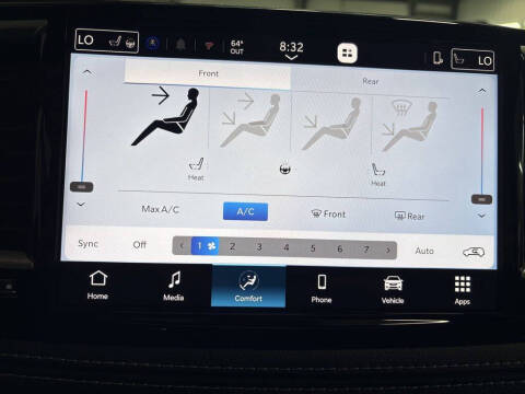 2027 Chrysler Pacifica Select