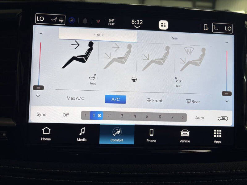 2027 Chrysler Pacifica Select