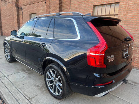 2016 Volvo XC90 T6 Momentum