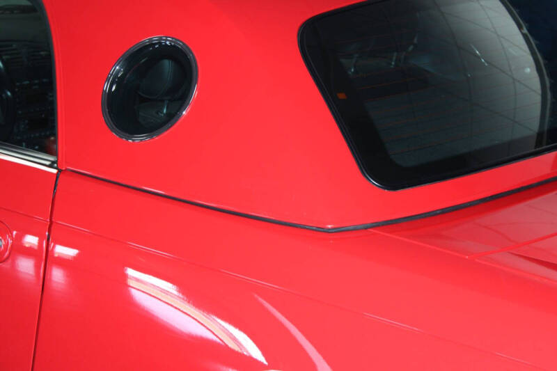 2005 Ford Thunderbird Deluxe