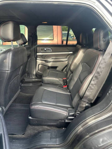 2017 Ford Explorer Sport